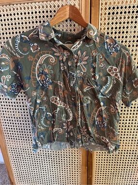 Green Paisley Cropped Shirt